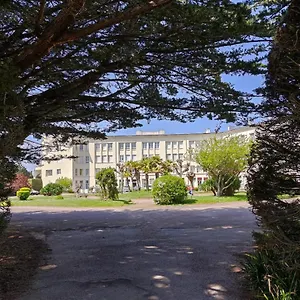 https://les-arcardes.inbrittany.com